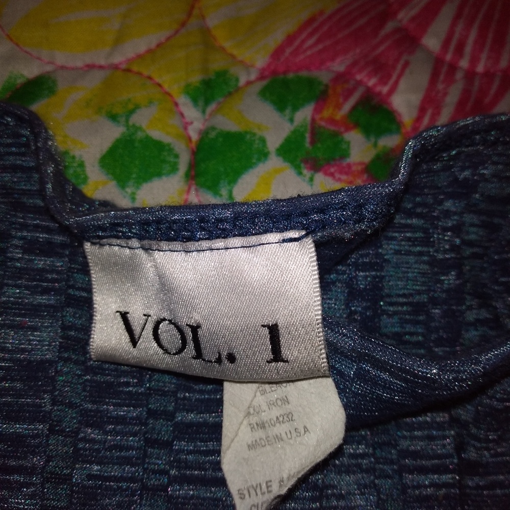 Shirt - Picture 2 of 3